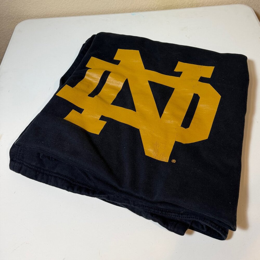 MV‎ Sport Notre Dame Black Fleece Throw Blanket Soft Warm Collegiate